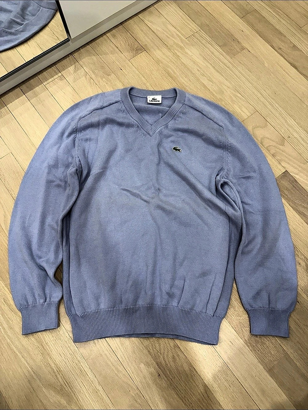 Lacoste Men's V-Neck Wool Sweater Size Large in Purple Like